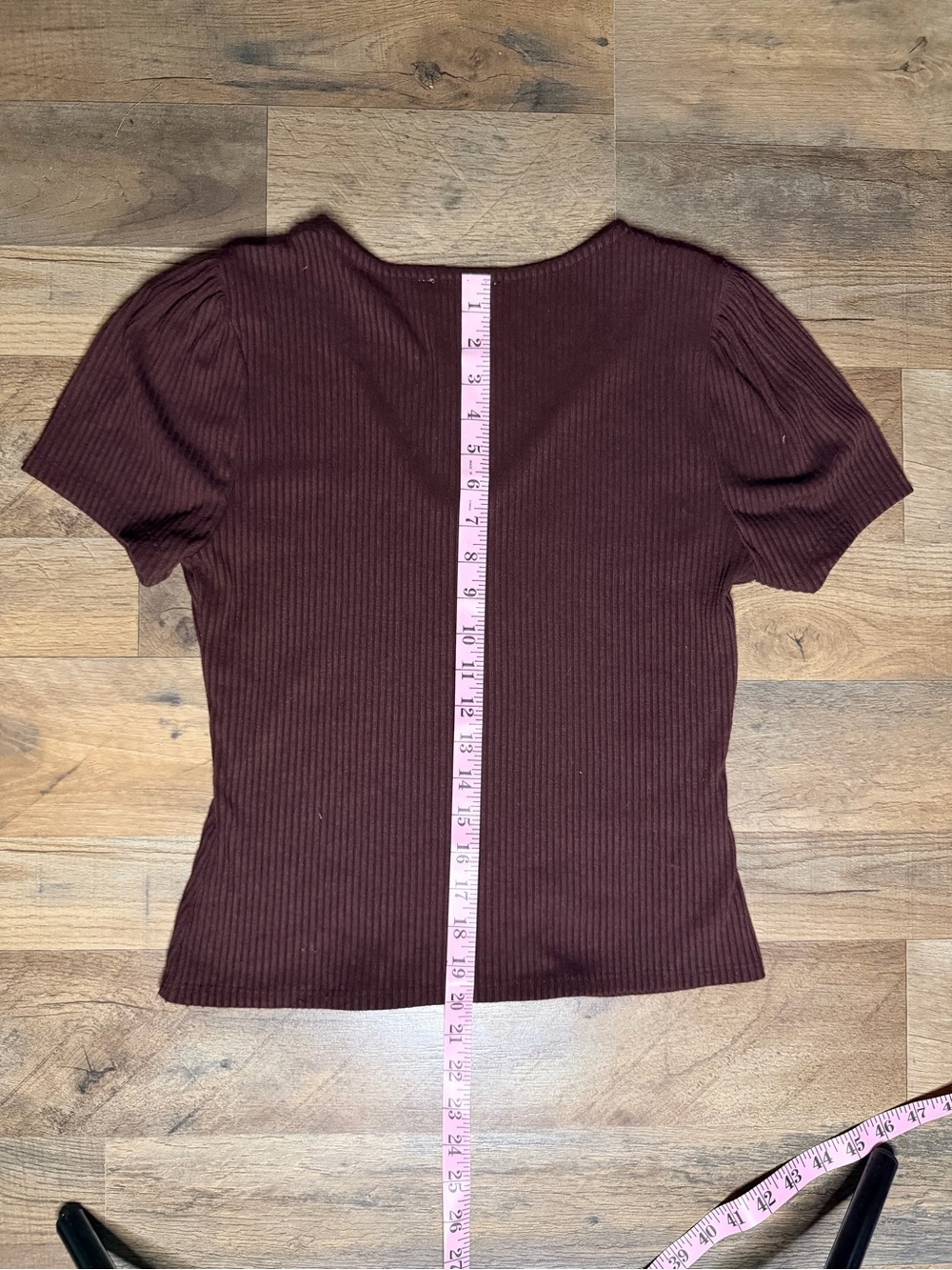 Chocolate Brown Ribbed V-Neck Short Sleeve Top - Picture 2 of 5
